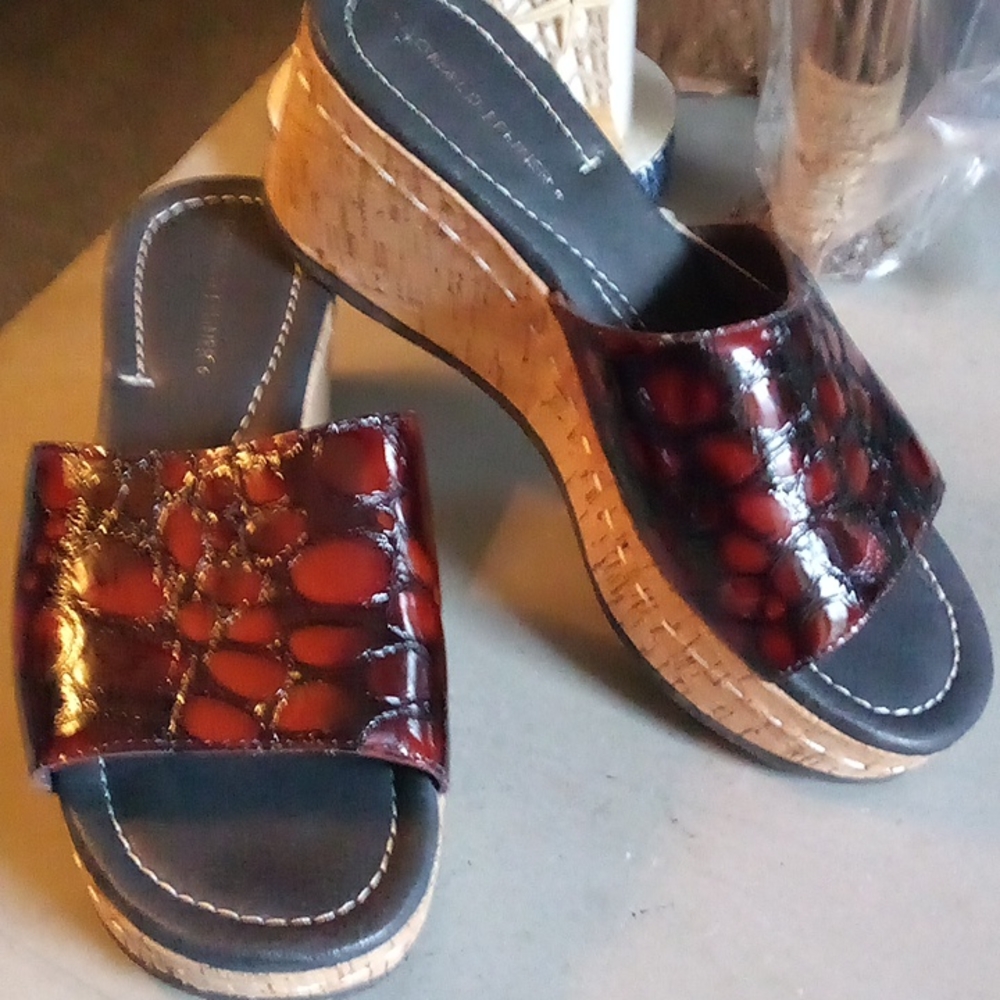 Donald j Pliner Wedges
